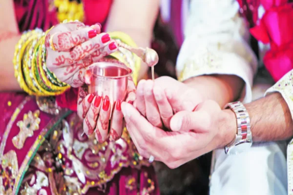 love marriage daughter father announced her dead 1699329560
